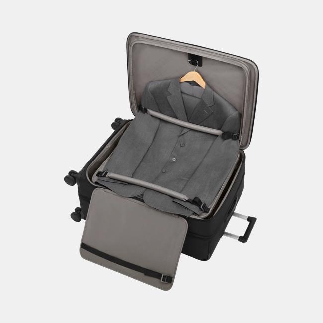 Victorinox Werks 7.0 Large Expandable Spinner Luggage - Black